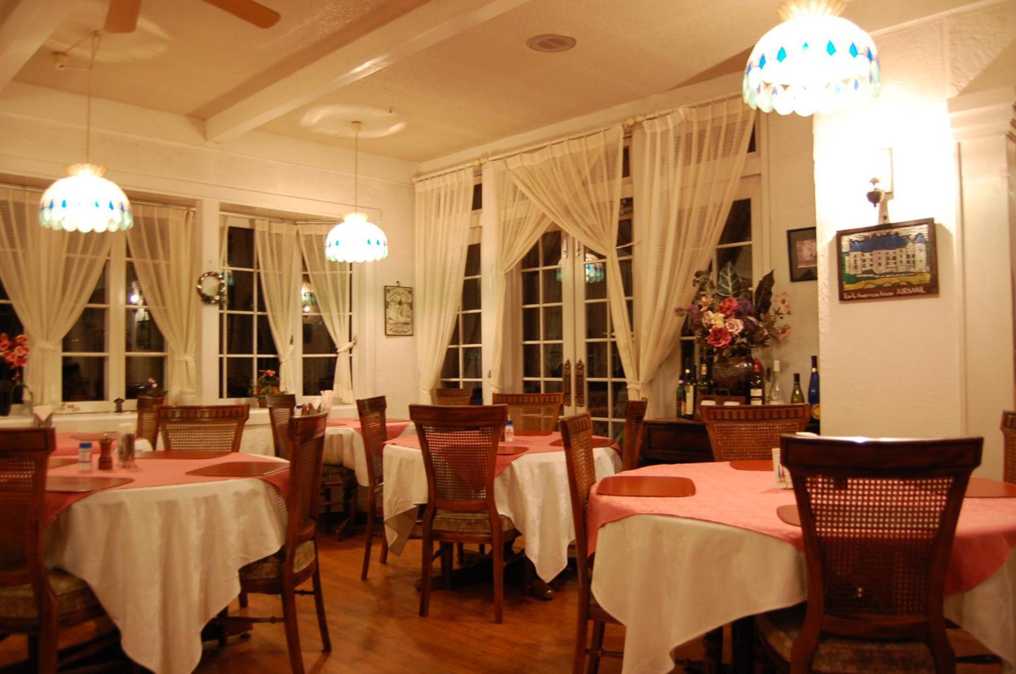 空邮贝提酒店餐厅 白马村 外观 照片